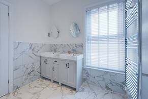 Somerset House Hotel & Restaurant