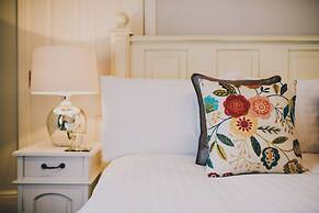 Somerset House Hotel & Restaurant