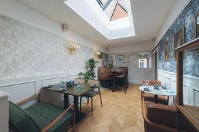 Florence Gardens Hotel & Restaurant