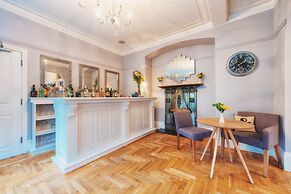 Florence Gardens Hotel & Restaurant