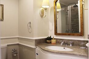 Noor Hotel