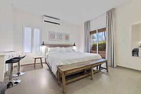 The Bellafonte - Luxury Oceanfront Hotel
