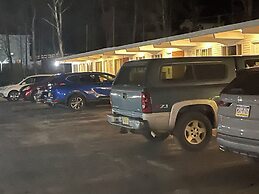 Paramount Motel