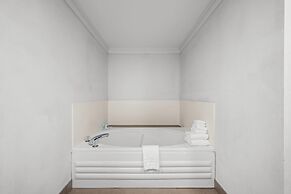 Comfort Suites Near Casinos Norwich-Uncasville CT