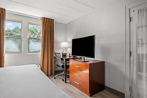 Comfort Suites Near Casinos Norwich-Uncasville CT