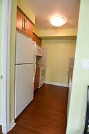 Maplewood Suites - Square One