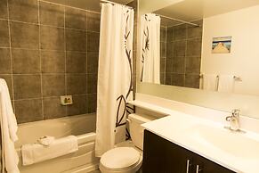 Maplewood Suites - Square One