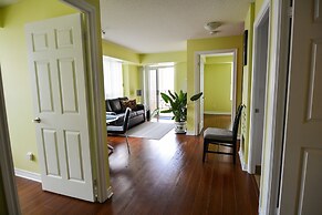 Maplewood Suites - Square One