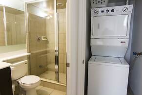 Maplewood Suites - Square One