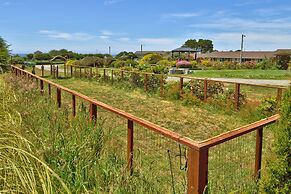Surf Motel and Gardens