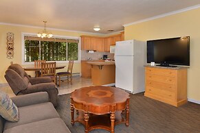 Surf Motel and Gardens