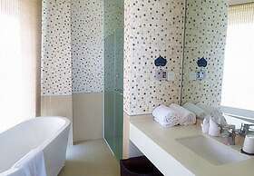 Asia Bay International hotel