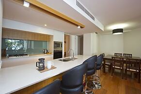 Maggies Beachfront Apt. 9