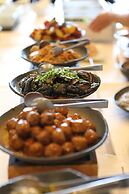 Bayside Square Kaike Hotel