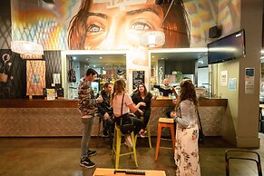 YHA Melbourne Central