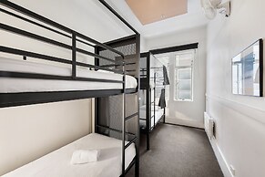 YHA Melbourne Central