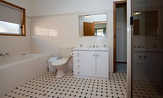 Barmera Lake Resort Motel