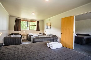 Te Anau Top 10 Holiday Park