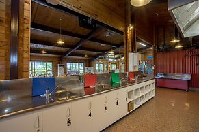 Te Anau Top 10 Holiday Park