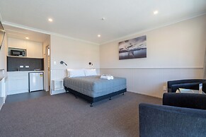 Te Anau Top 10 Holiday Park