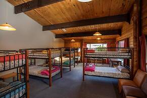 Te Anau Top 10 Holiday Park