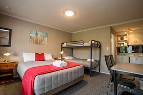 Te Anau Top 10 Holiday Park