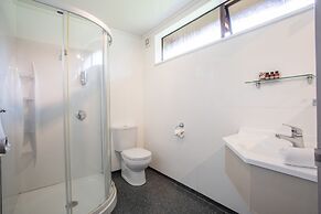 Te Anau Top 10 Holiday Park