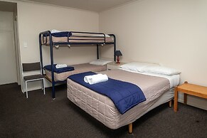 Te Anau Top 10 Holiday Park