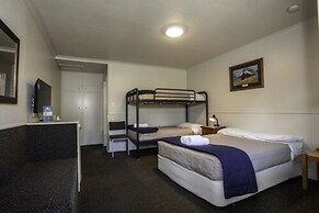 Te Anau Top 10 Holiday Park