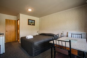 Te Anau Top 10 Holiday Park