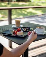 The Grand Oaks Resort