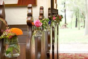 The Grand Oaks Resort