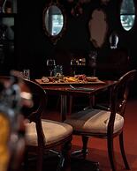 The Grand Oaks Resort