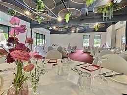 The Grand Oaks Resort