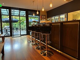 The Grand Oaks Resort