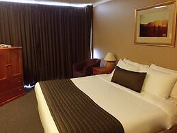 Man From Snowy River Hotel