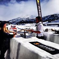 Man From Snowy River Hotel