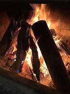 Man From Snowy River Hotel