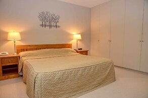 Squatter's Run Apartments