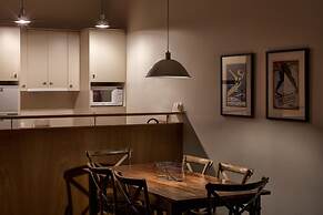 Squatter's Run Apartments