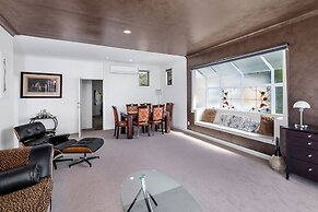 Lakeside City Apartments - Penthouse