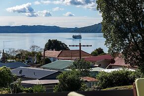 Lakeside City Apartments - Penthouse