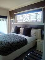 Lakeside City Apartments - Penthouse