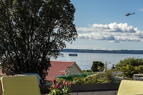 Lakeside City Apartments - Penthouse