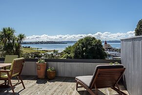 Lakeside City Apartments - Penthouse