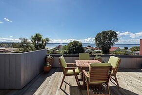 Lakeside City Apartments - Penthouse