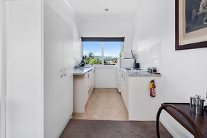 Lakeside City Apartments - Penthouse