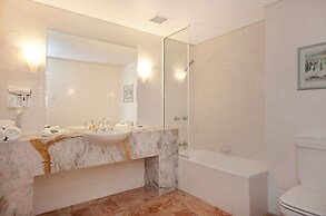 Balboa Holiday Apartments