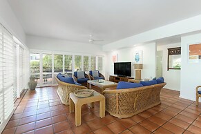 Balboa Holiday Apartments