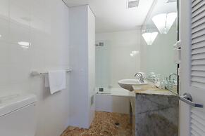 Balboa Holiday Apartments